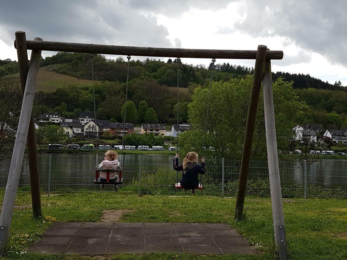 Haus Anna Villa Zell an der Mosel Luaran gambar